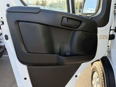 New 2026 RAM ProMaster 2500 w/ Quick Order Package 22G SLT image 10