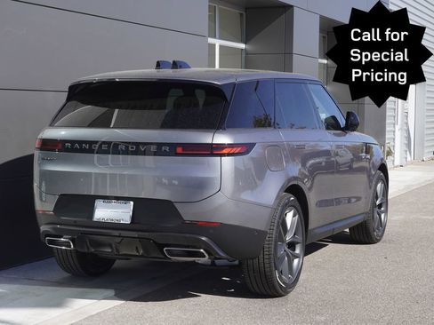 New 2025 Land Rover Range Rover Sport SE image 2