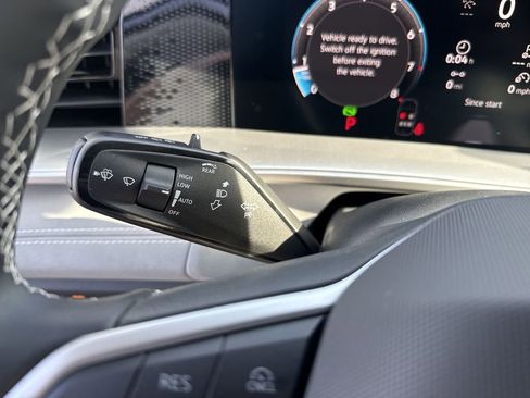 New 2026 Volkswagen Tiguan SE AWD/4WD image 19