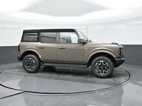 New 2025 Ford Bronco Outer Banks image 11