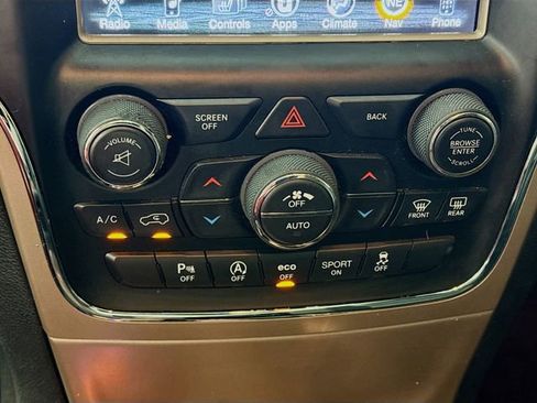 Used 2017 Jeep Grand Cherokee Limited image 19