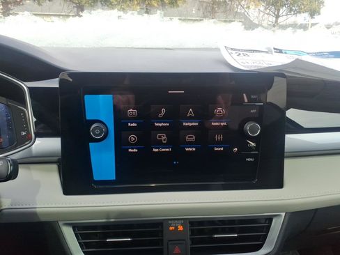New 2026 Volkswagen Taos SEL AWD/4WD image 15
