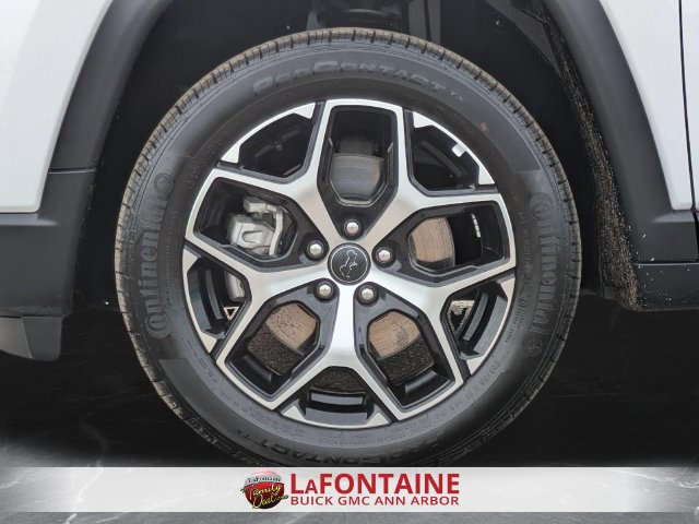 Used 2025 Jeep Compass Limited AWD/4WD image 32