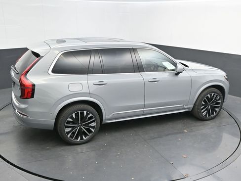 New 2026 Volvo XC90 B6 Plus w/ Protection Package Premier image 34