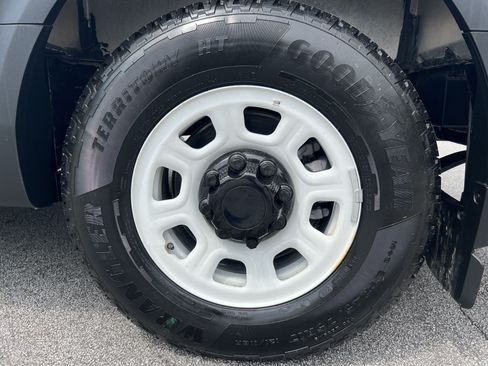 Used 2024 Chevrolet Brightdrop 400 w/ Commercial Equipment Package AWD/4WD image 14