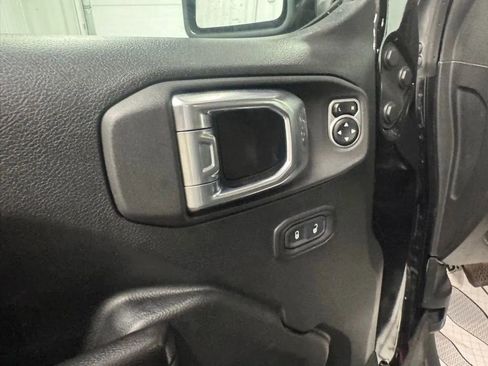 Used 2021 Jeep Wrangler Unlimited Sport image 7