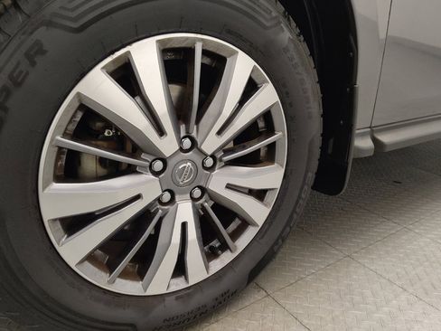 Used 2020 Nissan Pathfinder S FWD image 31