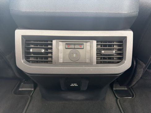 Used 2025 Ford F250 Lariat w/ FX4 Off-Road Package image 23