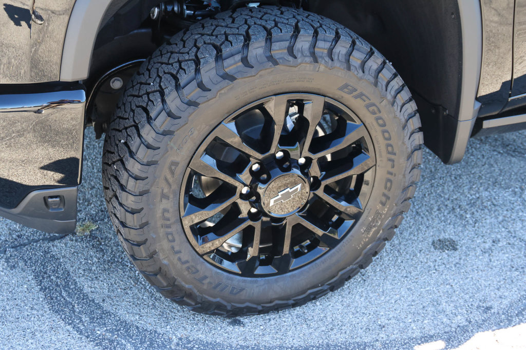 New 2026 Chevrolet Silverado 2500 High Country w/ High Country Premium Package AWD/4WD image 7