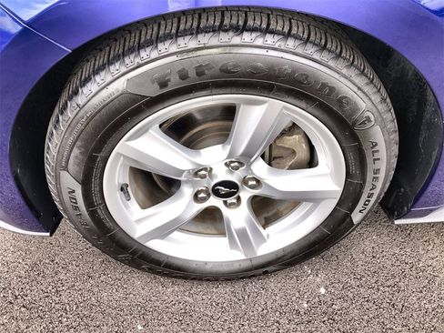 Used 2016 Ford Mustang Convertible image 10