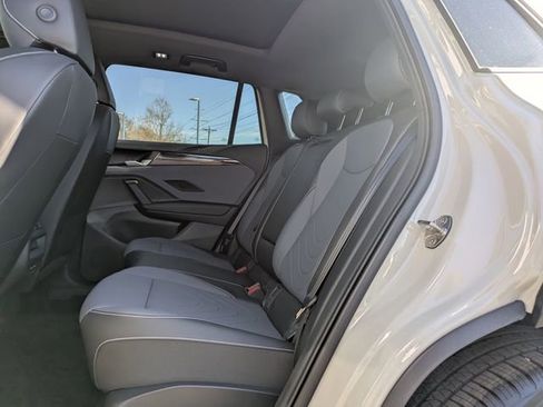 New 2026 Volkswagen Tiguan SE R-Line image 14