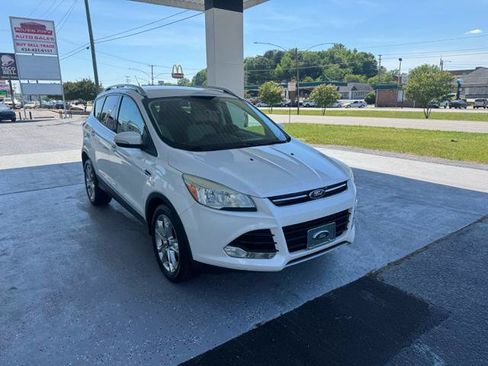 Used 2014 Ford Escape Titanium FWD image 3