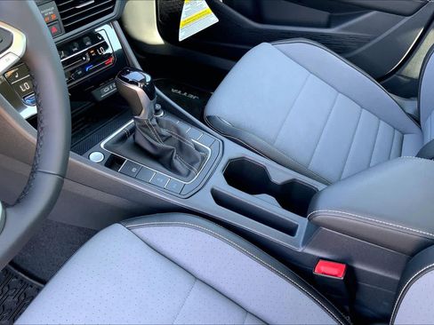 New 2026 Volkswagen Jetta SE FWD image 7