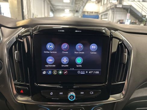 Used 2023 Chevrolet Traverse LT image 24