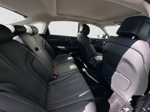 Used 2024 Genesis G80 2.5T w/ Advanced Package image 32