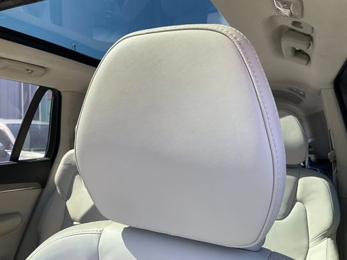 Used 2023 Volvo XC90 T8 Ultimate w/ Lounge Package AWD/4WD image 22