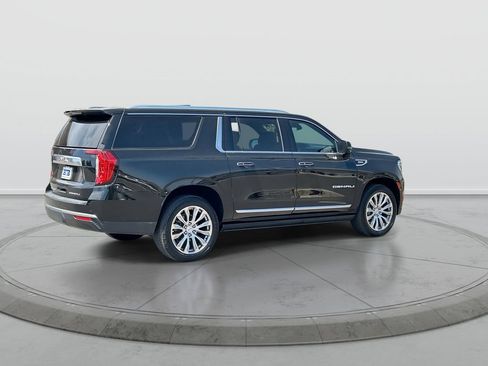 Used 2023 GMC Yukon XL Denali w/ Max Trailering Package AWD/4WD image 8