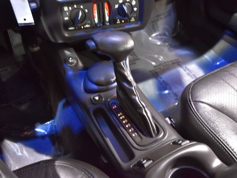 Used 2002 Chevrolet Monte Carlo SS w/ High Sport Appearance Pkg FWD image 19