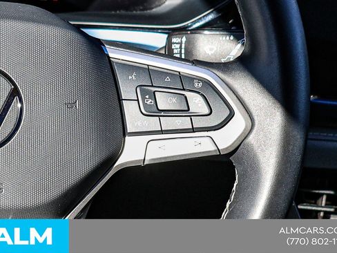 Used 2024 Volkswagen Taos SE image 28