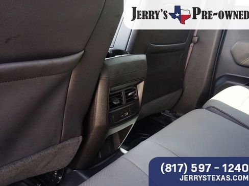 Used 2024 Chevrolet Colorado ZR2 w/ ZR2 Convenience Package III AWD/4WD image 21
