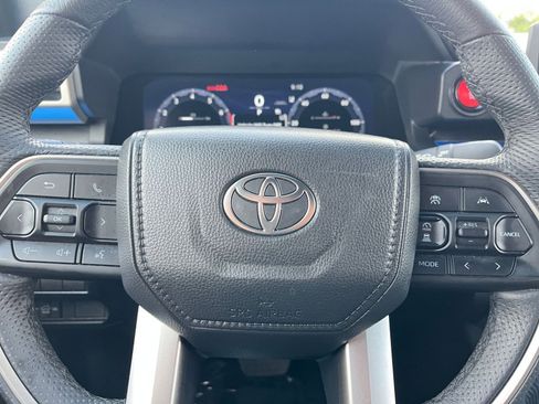 Used 2025 Toyota Tacoma TRD Off-Road image 25