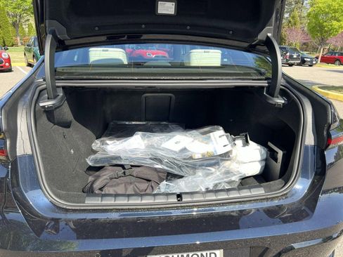 New 2025 BMW i7 eDrive50 w/ Executive Package image 24