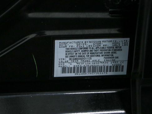 Used 2025 Nissan Sentra SV FWD image 30