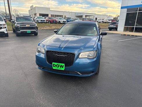 Used 2023 Chrysler 300 Touring w/ Sport Appearance Package image 2