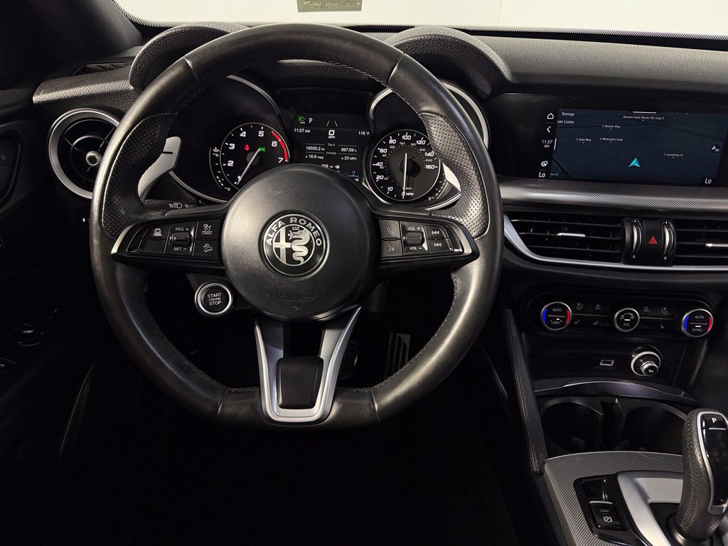 Used 2023 Alfa Romeo Stelvio Veloce AWD/4WD image 12