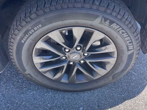 Used 2020 Lexus GX 460 Premium w/ Premium Package image 7