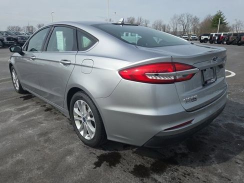 Used 2020 Ford Fusion SE image 11