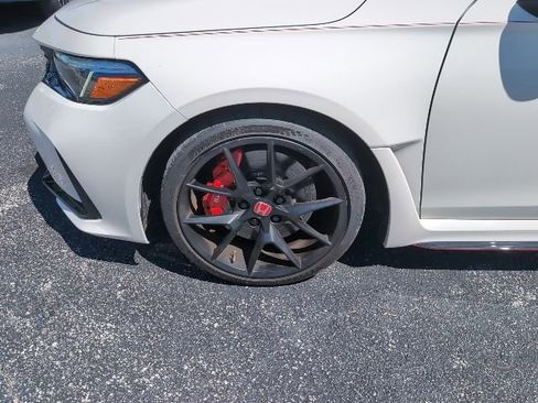 Used 2023 Honda Civic Type R image 7