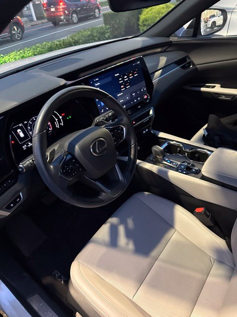 Used 2024 Lexus RX 350 Premium w/ Accessory Package AWD/4WD image 3