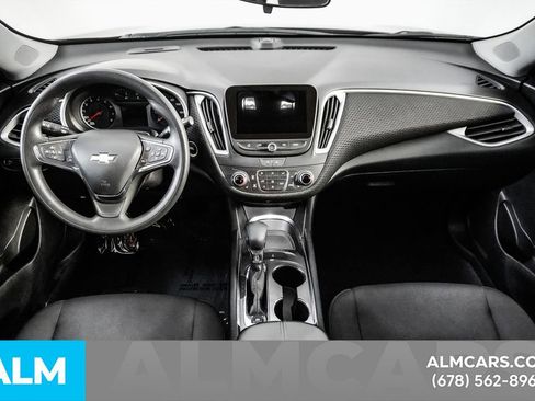 Used 2025 Buick Enclave Preferred image 23