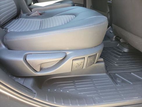 Certified 2024 Toyota Highlander XSE FWD image 38