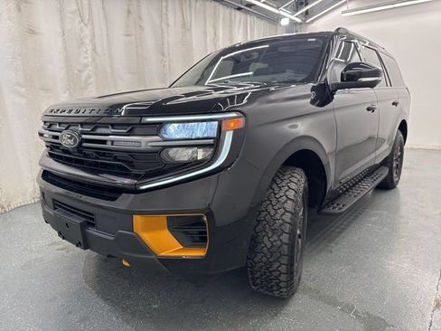 Used 2025 Ford Expedition Tremor AWD/4WD image 5