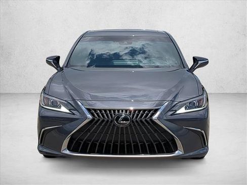 Used 2024 Lexus ES 350 w/ Premium Package FWD image 2