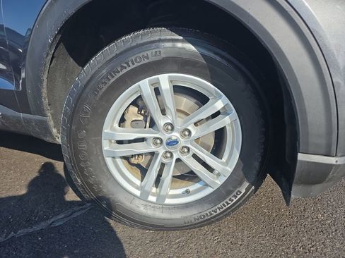 Used 2020 Ford Explorer XLT w/ Equipment Group 202A image 11