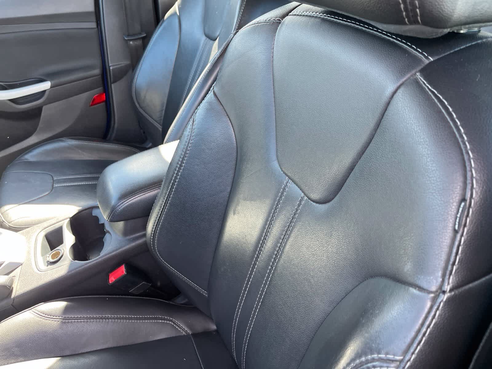 Used 2014 Ford Focus SE w/ Equipment Group 201A FWD image 22