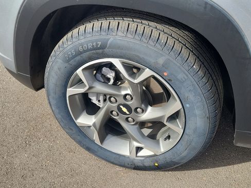 Used 2024 Chevrolet Trax LT w/ Driver Confidence Package image 10