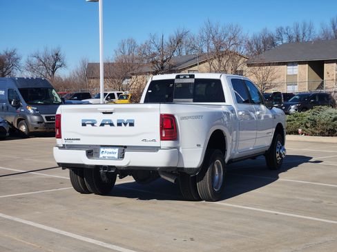 New 2026 RAM 3500 Laramie AWD/4WD image 4