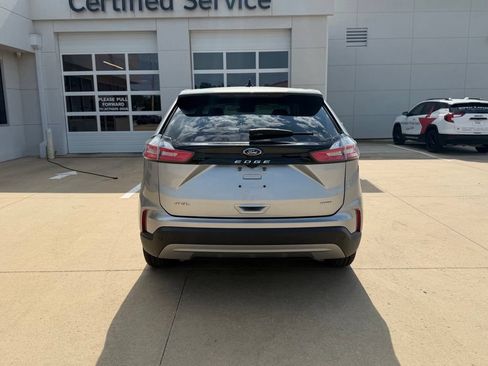 Used 2022 Ford Edge SEL AWD/4WD image 5