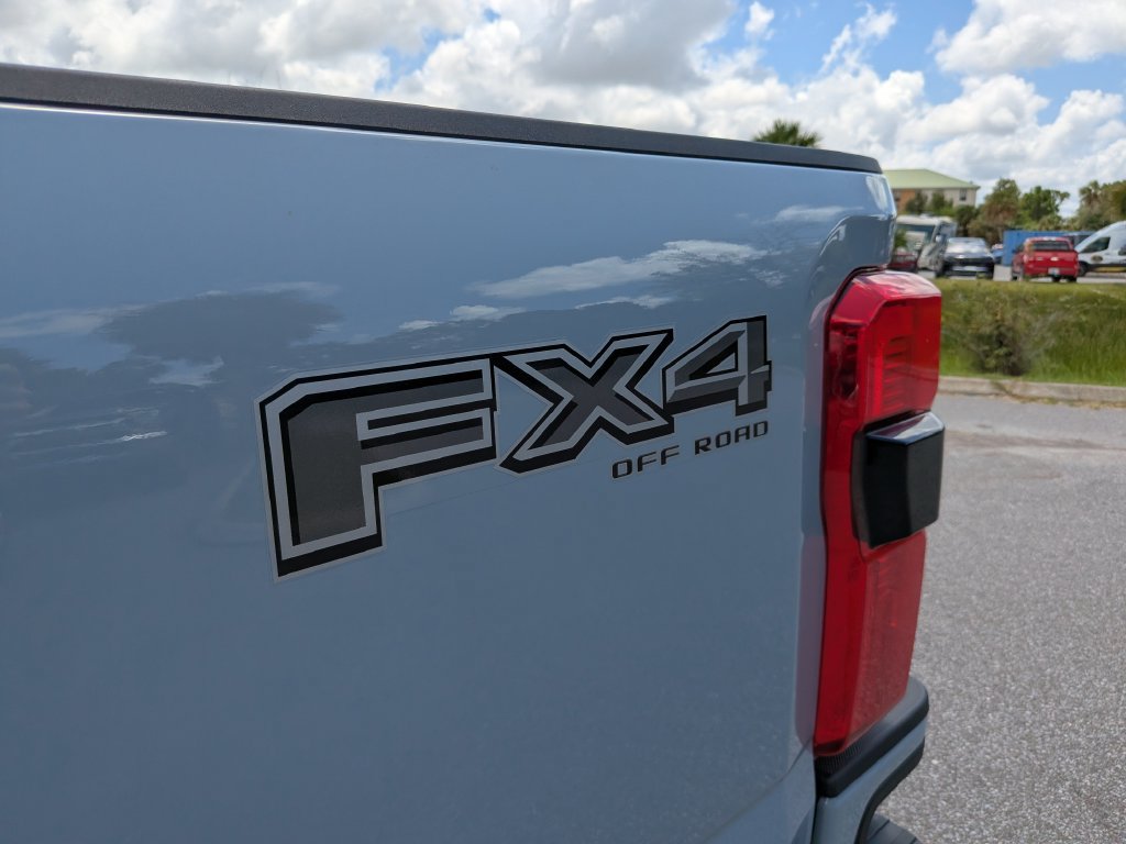New 2026 Ford F250 Lariat w/ Black Appearance Package AWD/4WD image 11