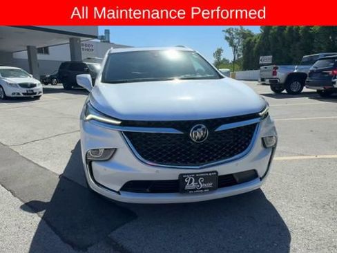 Used 2024 Buick Enclave Avenir AWD/4WD image 3