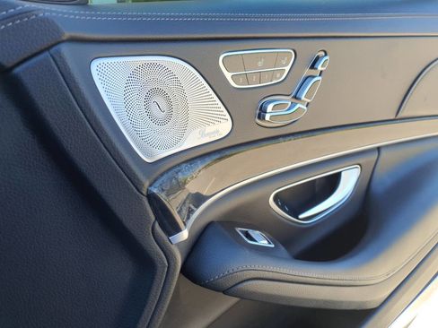 Used 2017 Mercedes-Benz S 550 4MATIC Sedan image 77