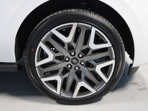 New 2026 Ford Expedition Max Platinum image 38