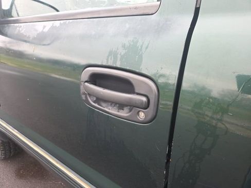 Used 2001 Chevrolet Silverado 1500 LS w/ Off-Road Chassis Pkg image 12