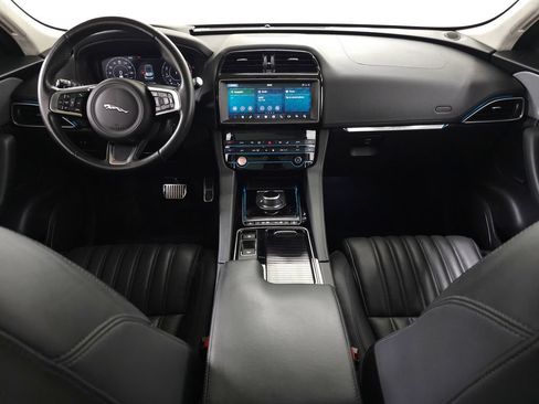 Used 2019 Jaguar F-PACE Portfolio AWD/4WD image 12