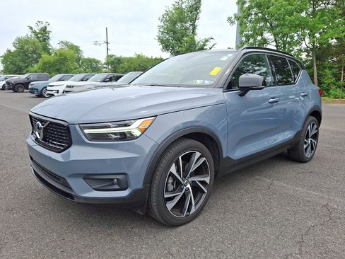 Used 2020 Volvo XC40 T5 R-Design AWD/4WD image 1