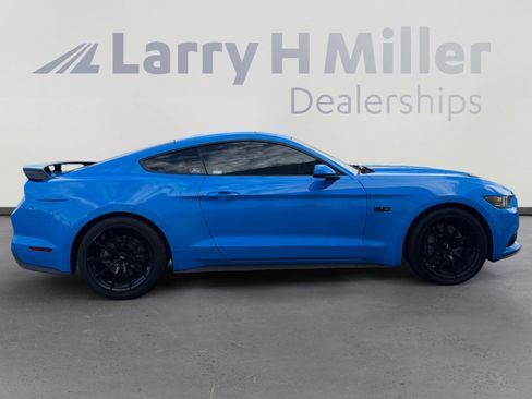 Used 2017 Ford Mustang GT Premium w/ Equipment Group 401A image 6